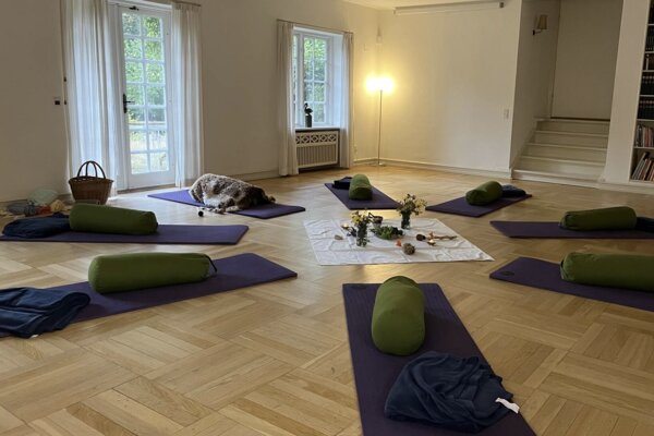 Nordisk Kvindecirkel - September og Høst